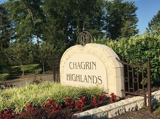 5950 Glasgow Ln, Solon, OH 44139