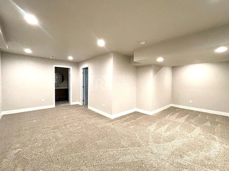 11441 Booth Falls Ct — Photo 8