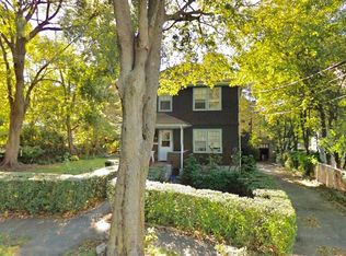 17 Anita Cir #1A, Waban, MA 02468