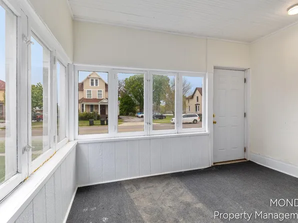 531 W Webster Ave, Muskegon, MI