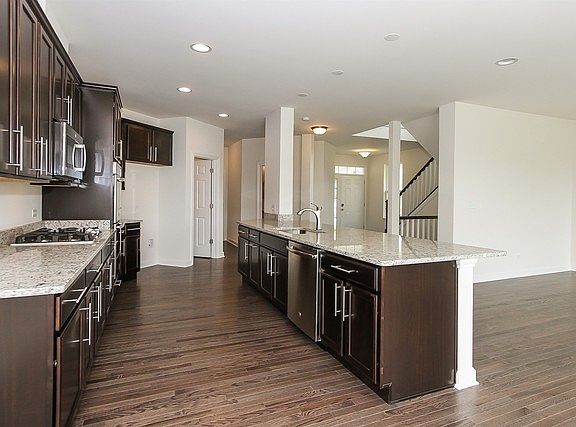 5th image of 27 W 167 Breme Drive West Dr Lot 30.01