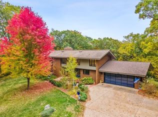 4800 NW 68th Pl, Johnston, IA 50131