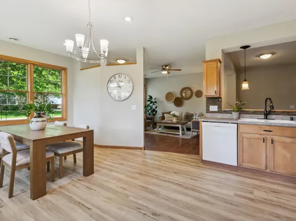 360 Hayes Dr #43, Hastings, MN 55033