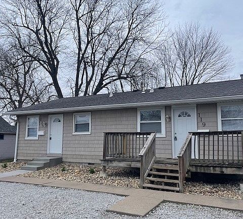4th image of 115 6th St W #115