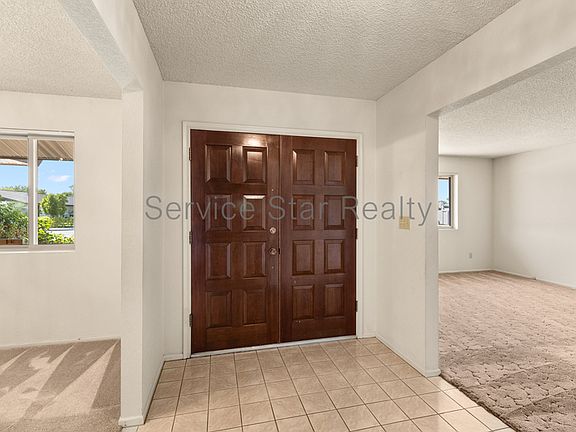 4th image of 4938 E Earll Dr