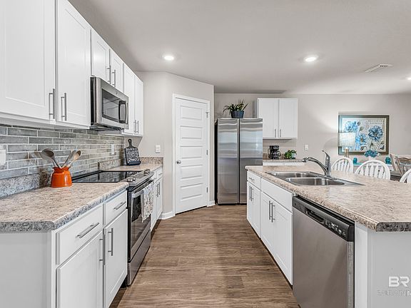 5th image of 13927 Shea Cir