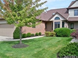 2563 River Downs, Stow, OH 44224