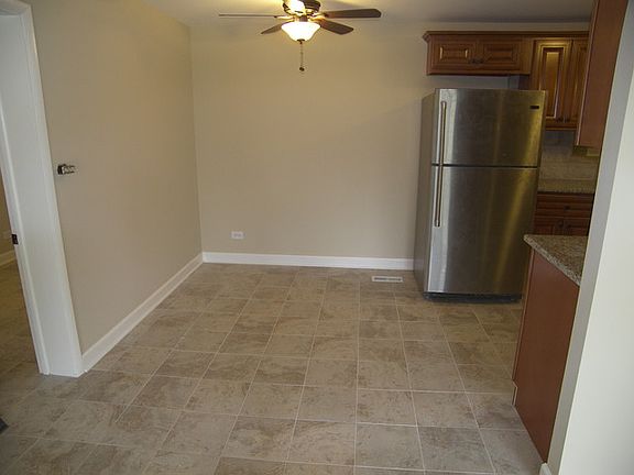 3rd image of 37 Tonset Ct #37