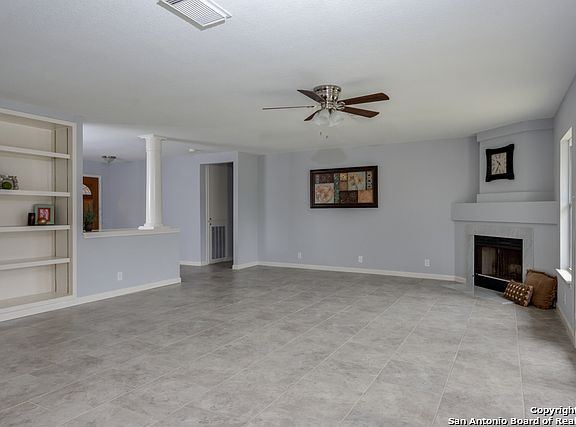 4th image of 14014 Edge Point Dr