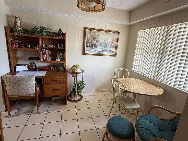 5400 Park St N #211 — Photo 1