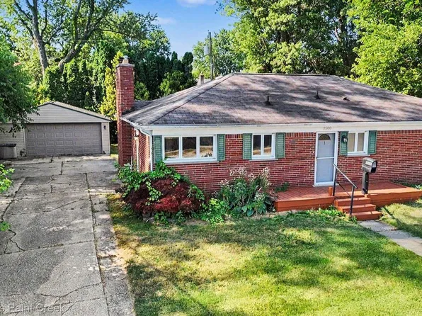 2500 E Hudson Ave, Royal Oak, MI 48067