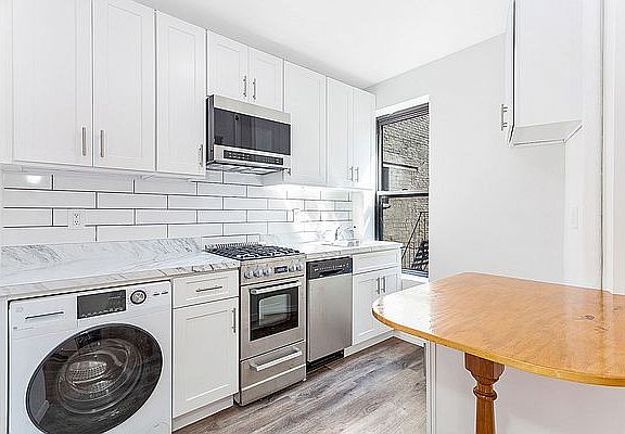 5th image of 542 E 82nd St APT 17