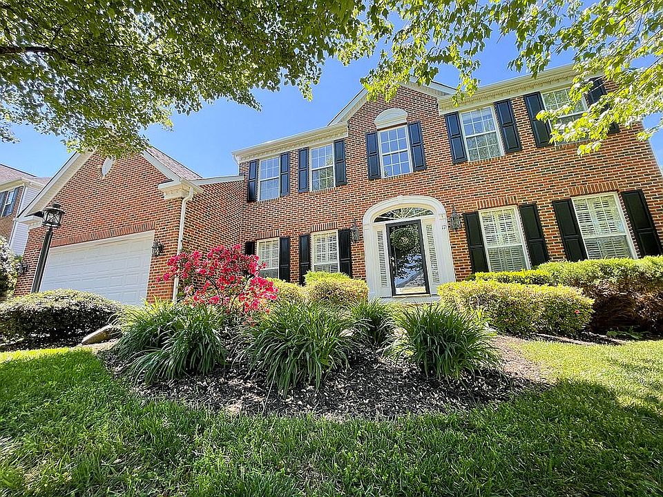 1st image of 17 Palladio Dr