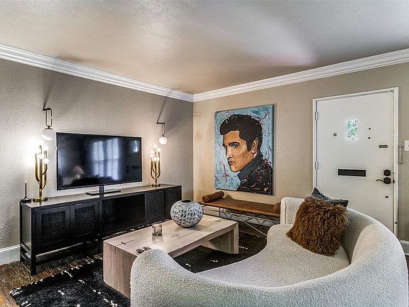 4th image of 4558 Roland Ave #B