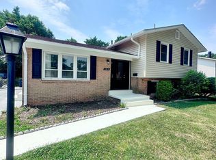8913 Walkerton Dr, Lanham, MD 20706