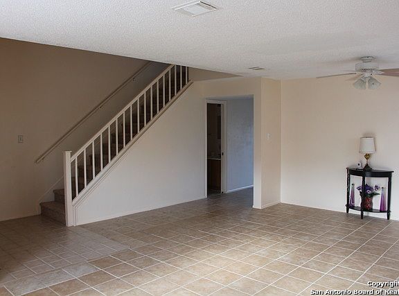 3rd image of 842 S Ellison Dr