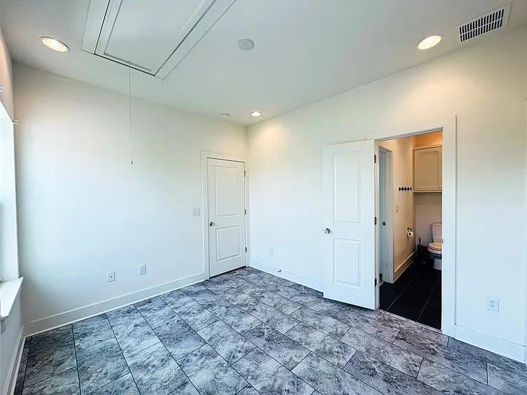 2716 Halcyon Dr #38 — Photo 8