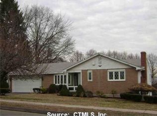 216 Thornbush Rd, Wethersfield, CT 06109