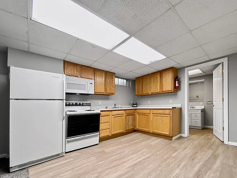 408 Hamline St — Photo 3