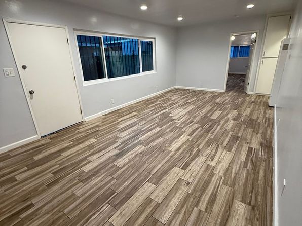 1318 W 90th St APT B