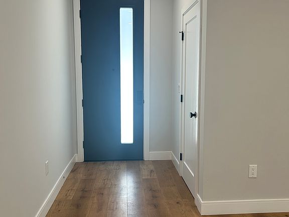 4th image of 13928 Bessemer St Unit 2