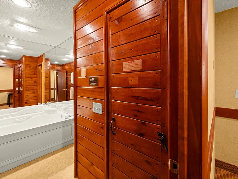 1010A Westwoods Dr — Photo 12