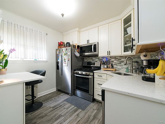 4th image of 70 West Street #B6