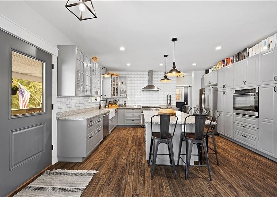 554 Plain St, Stoughton, MA 02072 Zillow