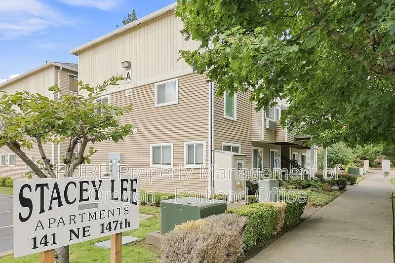 Stacey Lee Apartments