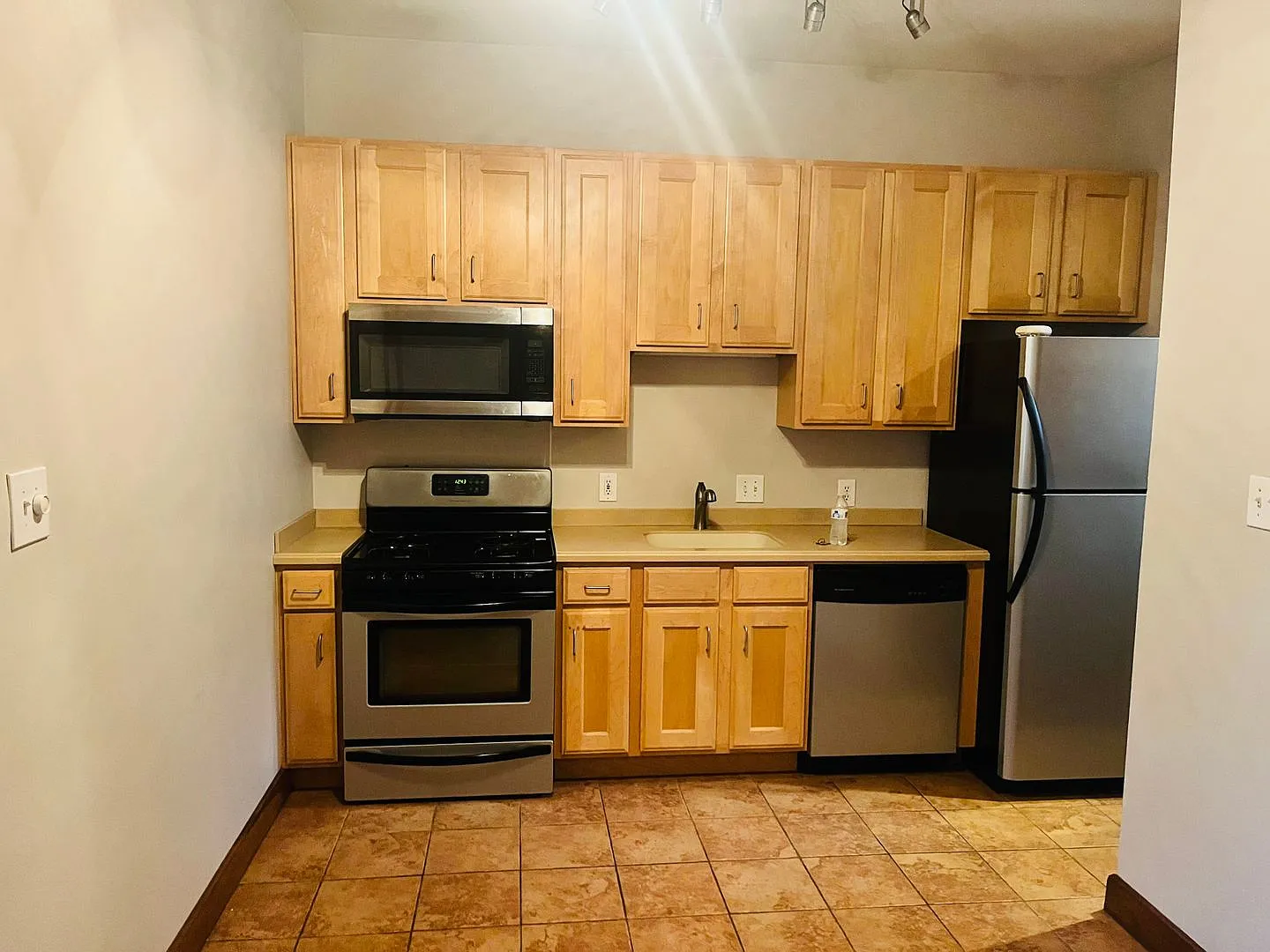 100 East North Ave — Photo 3