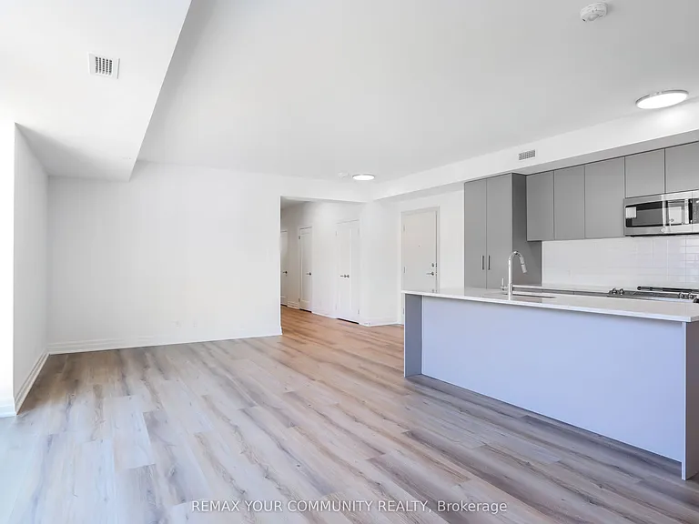 101 Cathedral High St #Penthouse 20 — Photo 9