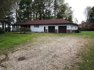 21272 Lindsey Hollow Rd, Corry, PA 16407
