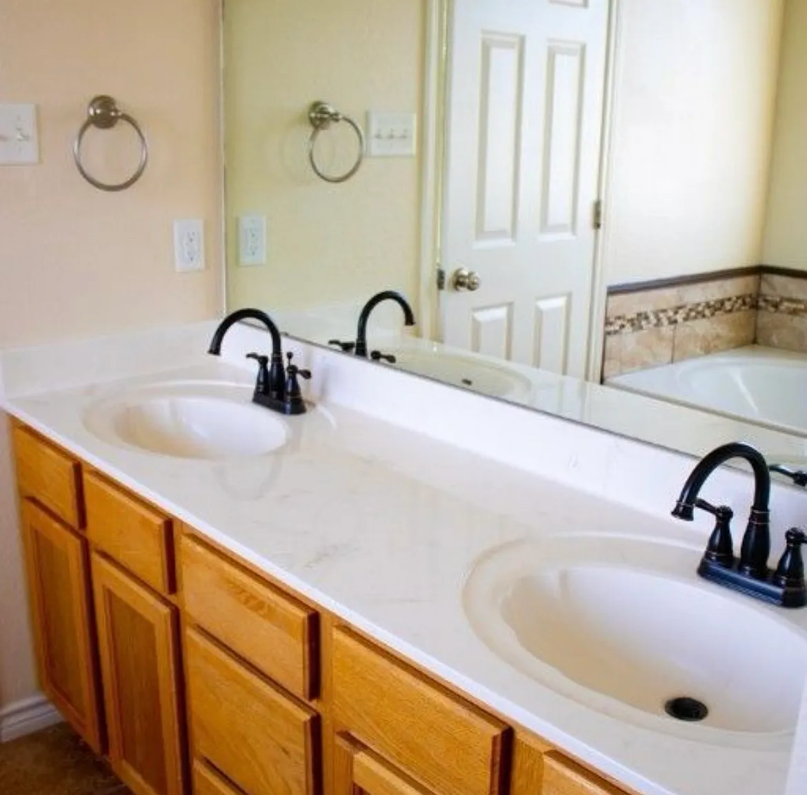 3 bed, 1456 sqft, $1,700 — Photo 4