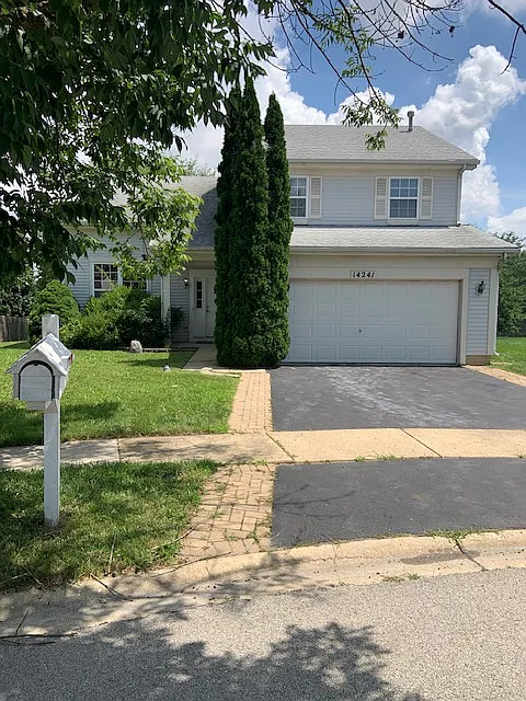 4 bed, 2.5 bath, 2000 sqft, $2,850 — Photo 3