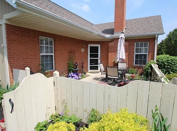 4th image of 114 Green Ln