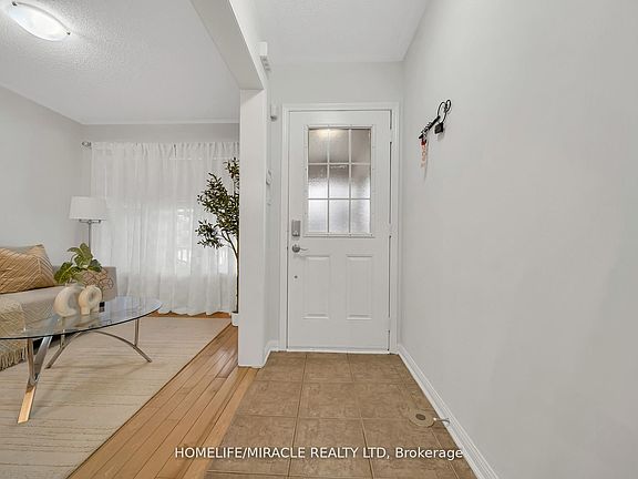 4th image of 810 Hepburn Rd