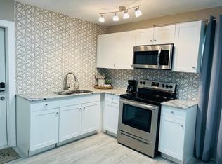 710 Phippen Waiters Rd #33004, Dania, FL 33004