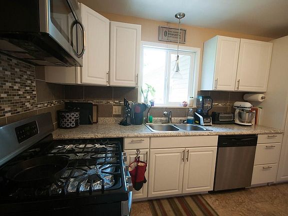 5th image of 1506 W Cypress St