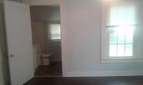 19 Pelzer St — Photo 11