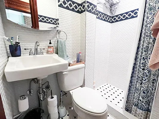 Rented by Corcoran | media 6