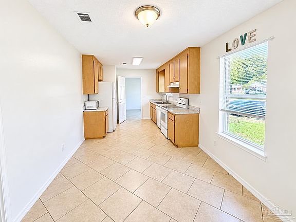 5th image of 4252 Castille Ave