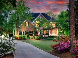 60 Cloister Cv, Newnan, GA 30265