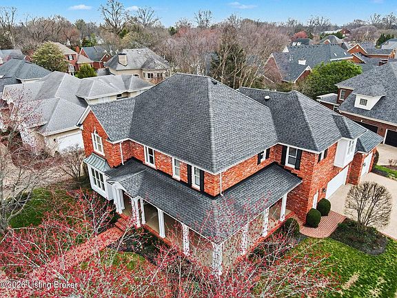 3rd image of 213 Pepperbush Rd