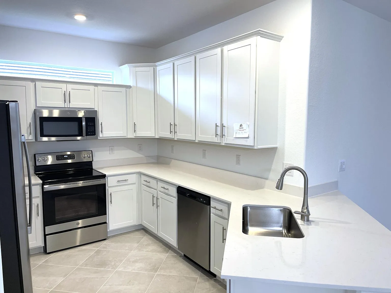 2 bed, 1564 sqft, $2,400 — Photo 4