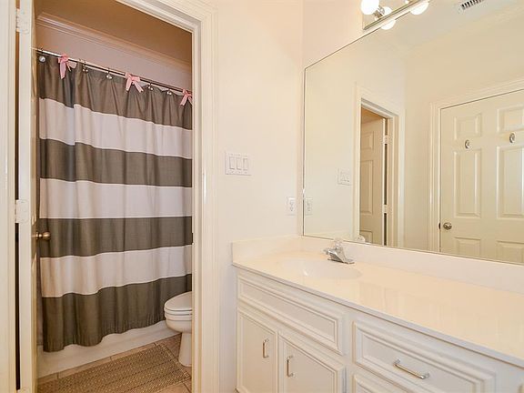 Second bathroom 