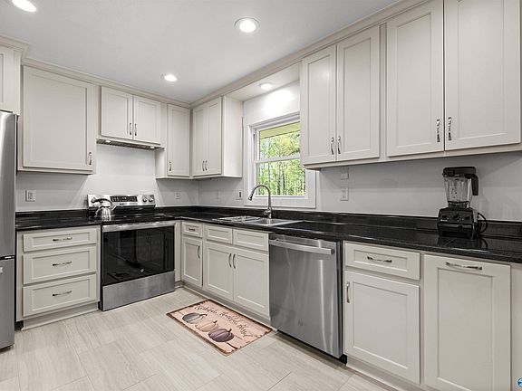 5th image of 7510 Tabor Rd
