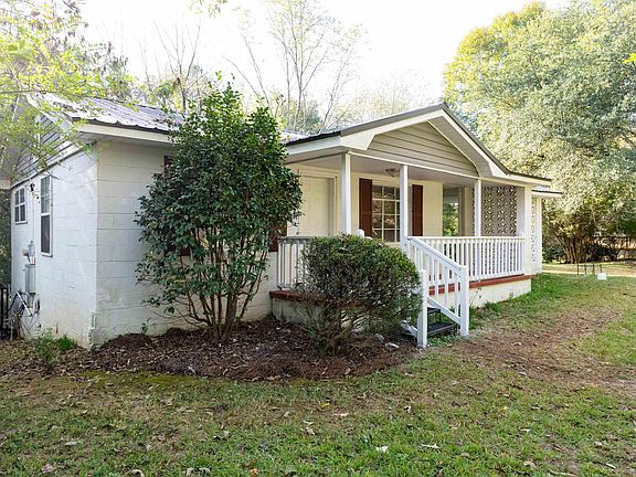 4th image of 2209 Old Alton Rd