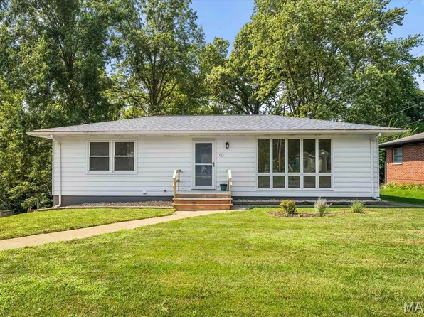 10 Twilight Dr, Belleville, IL 62226