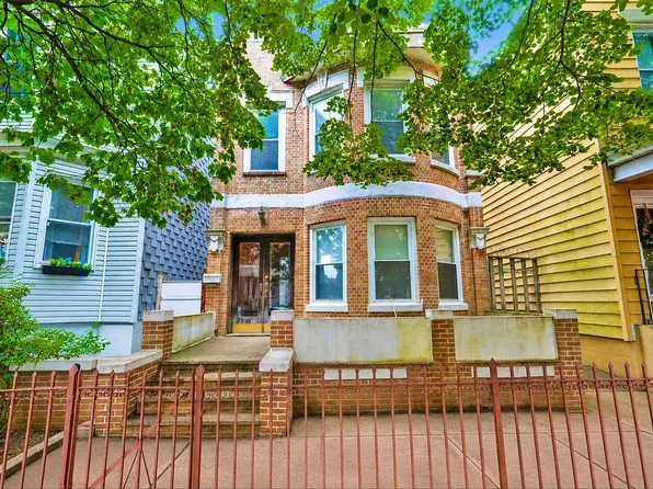 2549 37th St, Astoria, NY 11103