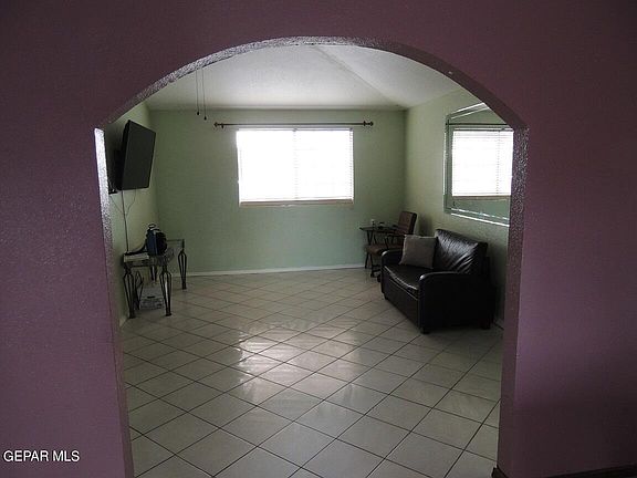 3rd image of 13211 Eudora